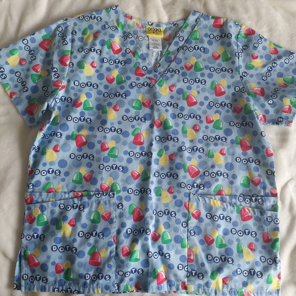 Dots Scrub
